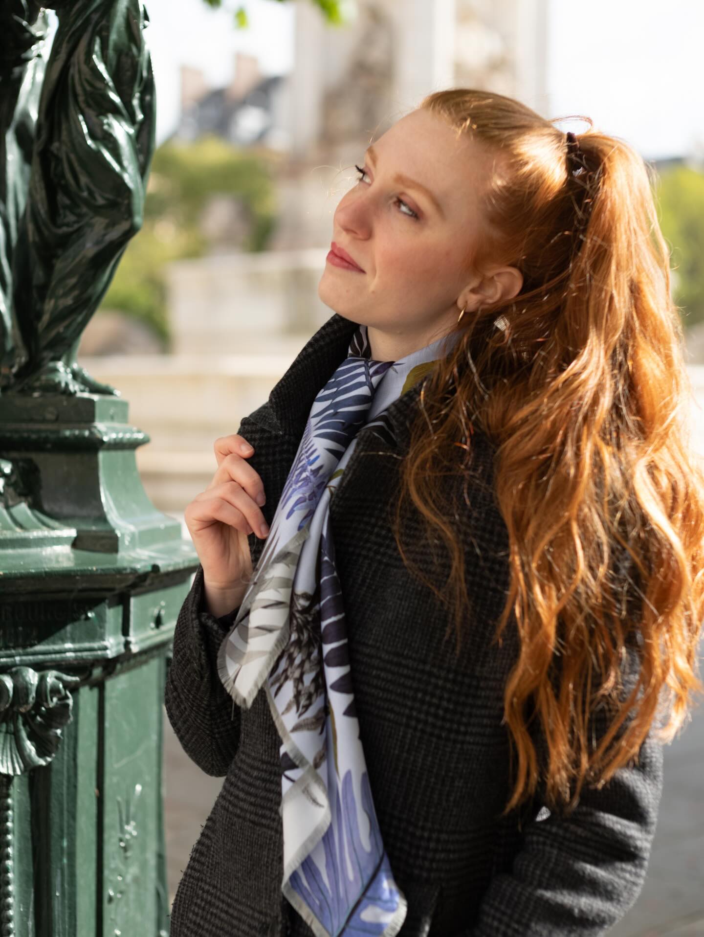 A touch of warmth and color to brighten winter.

#TreeOfLife  #SilkScarfStyle #LuxuryAccessories #ArtOnSilk #SlowFashion BotanicalBeauty ScarfSeason WearYourRoots  silkscarf silksquare frenchsilk frenchluxury silkstyle parisianstyle frencheleganve luxuryaccessories styleinsilk woveninfrance frenchcraftsmanship artofsilk slowluxury freomfrancewithlove  madeinfrance🇫🇷