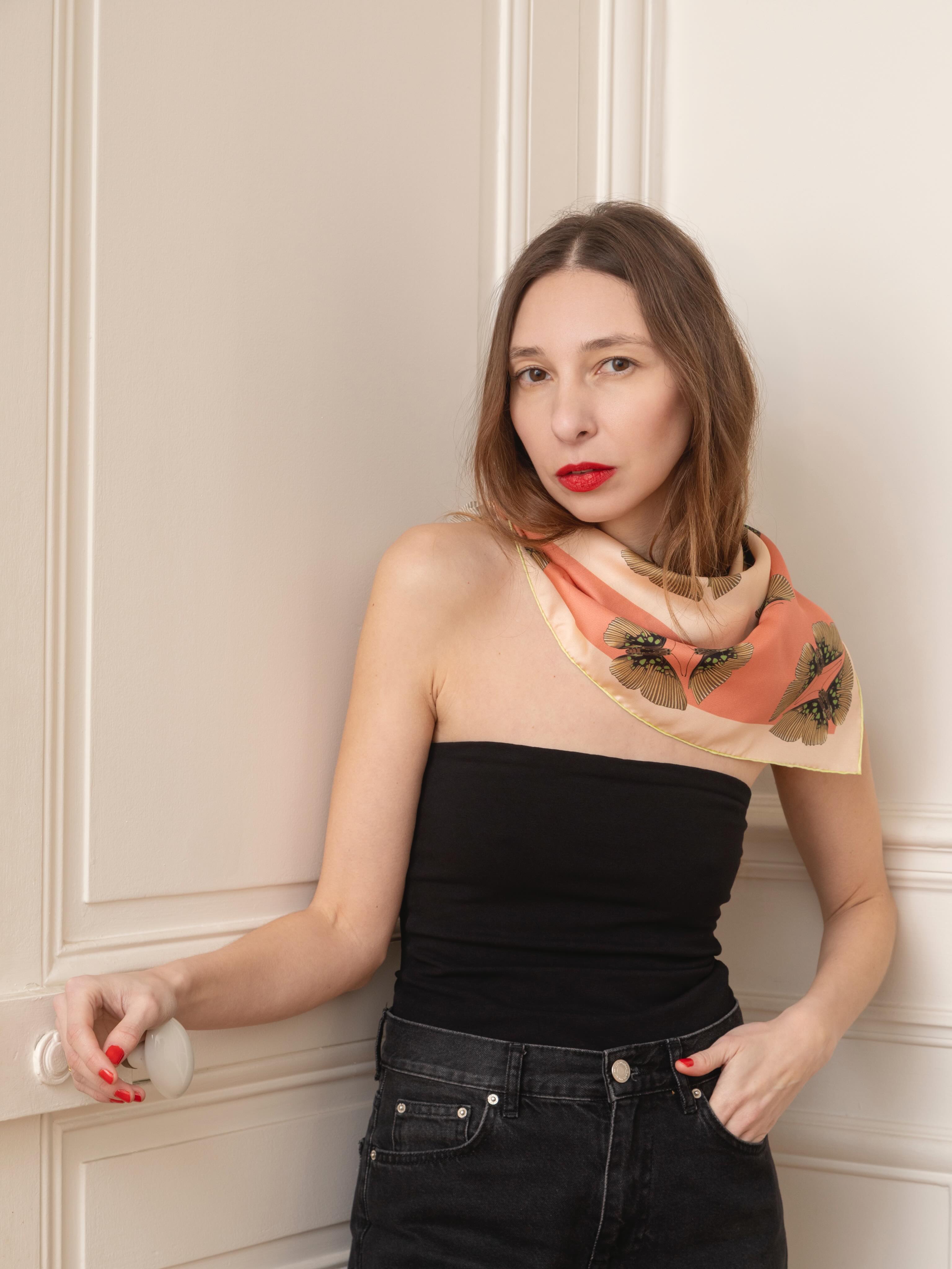 The Soulmate silk scarf collection is more than a fashion accessory: it is an invitation to carry, every day, a sense of connection, beauty, and the subtle magic found
in encounters—past or present
 #soulmate #silkscarf  #frenchsilk #frenchluxury #madeinfrance🇫🇷