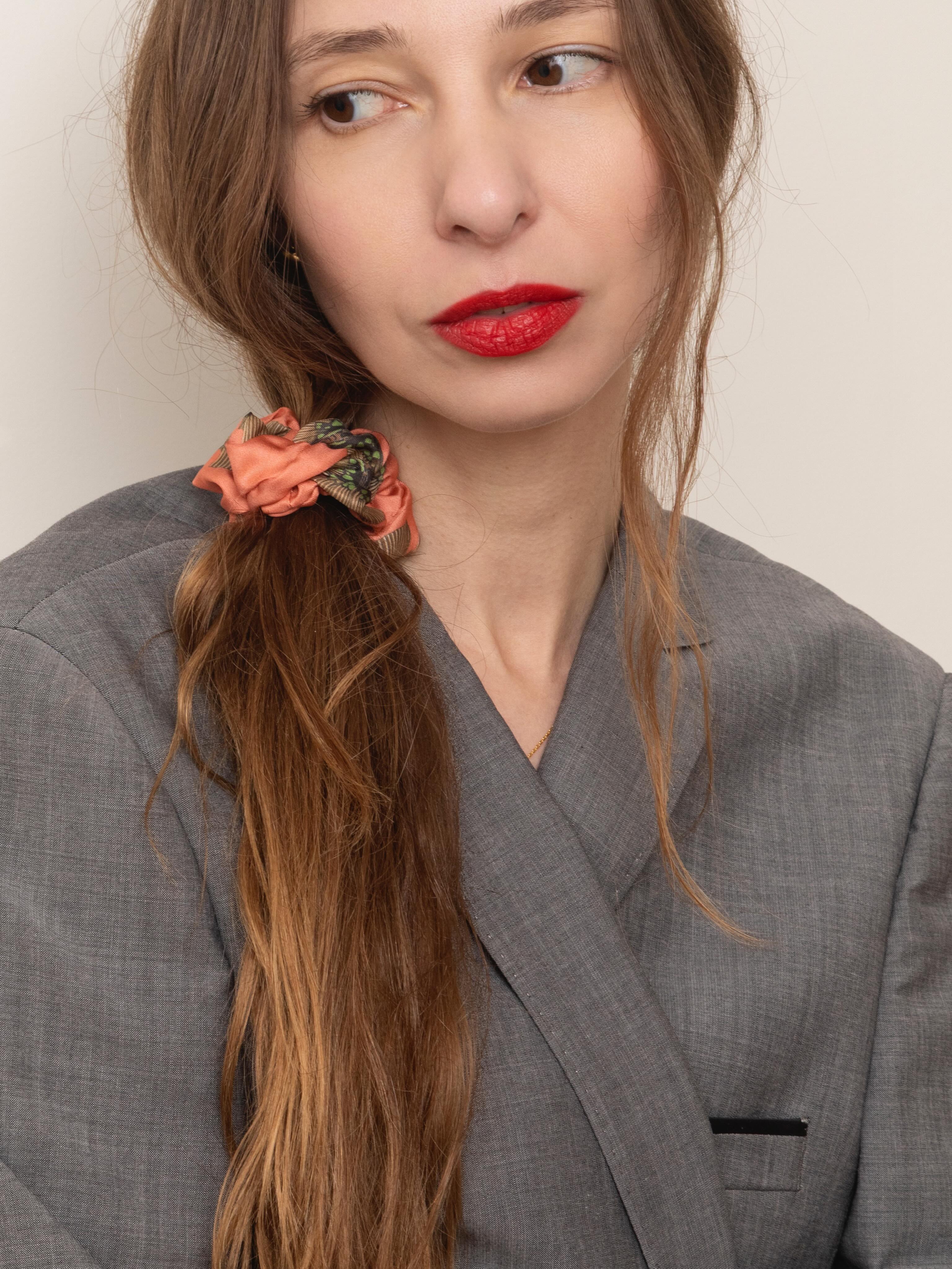 Effortless silk Scrunchy
#soulmate #pink #silkhairscrunchy  #frenchsilk  #madeinfrance🇫🇷