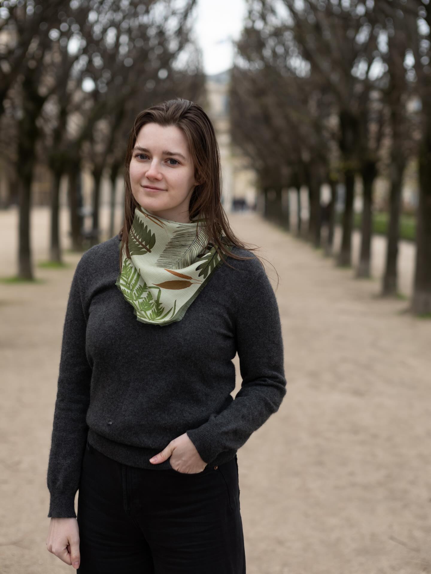 Légères comme la soie, elles s’entrelacent, s’amoncèlent et bruissent de souvenirs de jours heureux qui se renouvellent saison après saison et s’éloignent virevoltant dans le tourbillon de la Vie

 #TreeOfLifeScarf #SilkScarfStyle #LuxuryAccessories #ArtOnSilk #SlowFashion #BotanicalBeauty #ScarfSeason #WearYourRoots  #silkscarf #silksquare #frenchsilk #frenchluxury #silkstyle #parisianstyle #frencheleganve #luxuryaccessories #styleinsilk #woveninfrance #frenchcraftsmanship #artofsilk #slowluxury #freomfrancewithlove  #madeinfrance🇫🇷