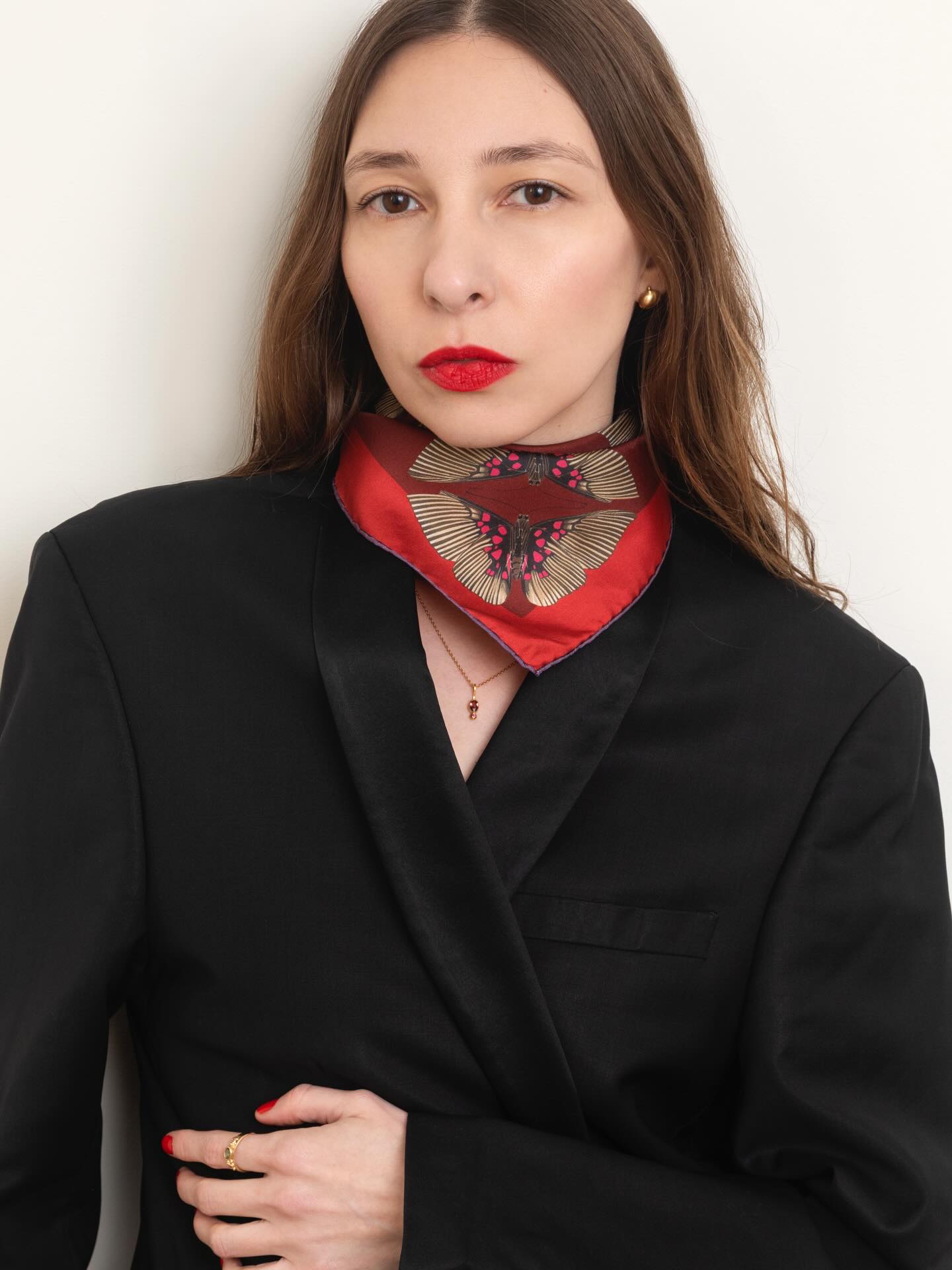 There’s a red moment within each of us

#RedMoment #MomentOfRed #InnerRed #PassionInRed #montkiji soulmate silkscarf silksquare frenchsilk frenchluxury silkstyle parisianstyle frencheleganve luxuryaccessories  frenchcraftsmanship  slowluxury freomfrancewithlove  madeinfrance🇫🇷
