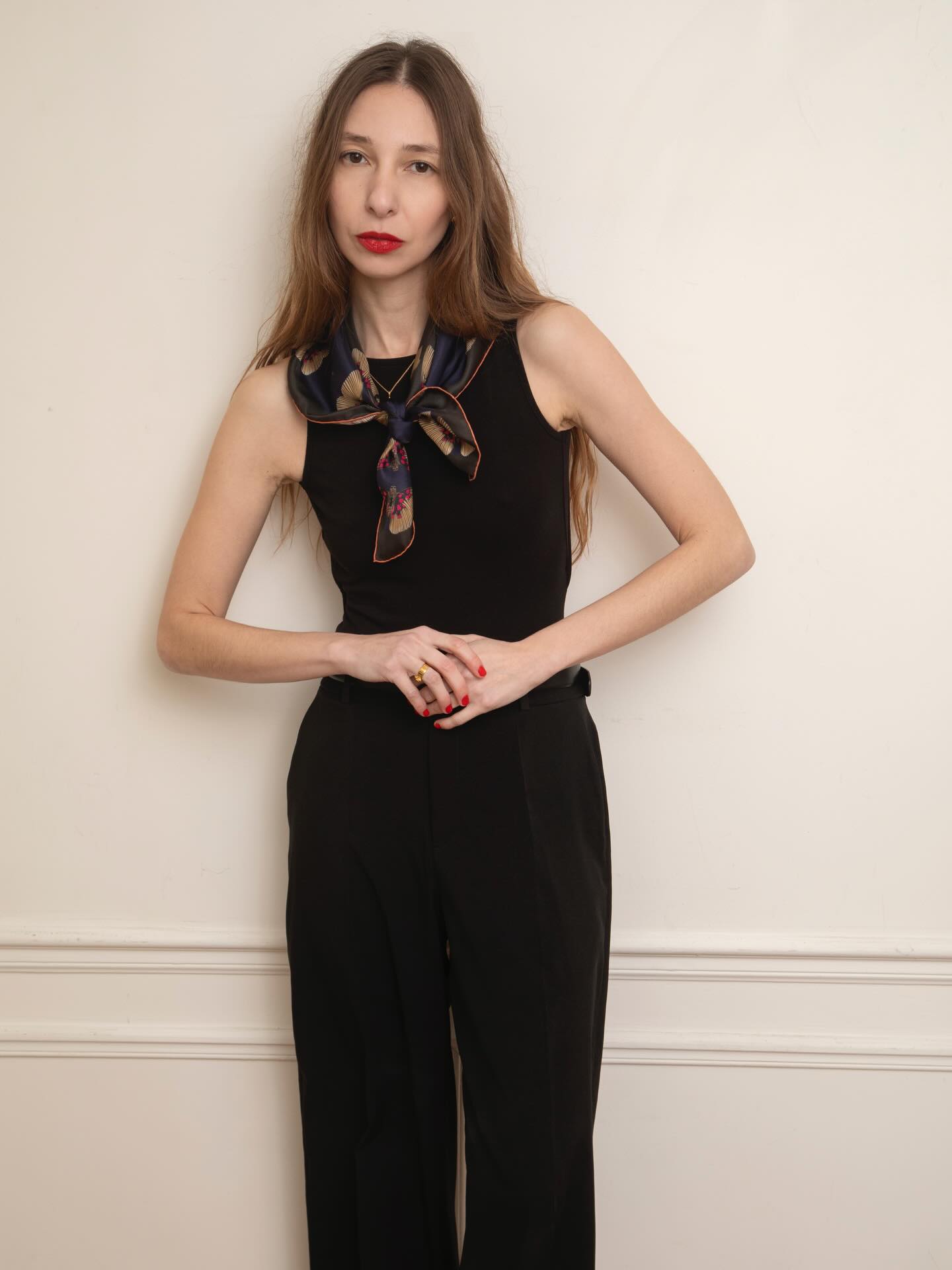 playful yet sophisticated

#soulmate #silkscarf #silksquare #frenchsilk #frenchluxury silkstyle parisianstyle frencheleganve luxuryaccessories  frenchcraftsmanship  slowluxury freomfrancewithlove  madeinfrance🇫🇷