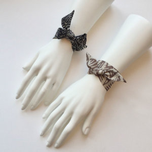 arabesque printed silk twill ribbon wrist bands