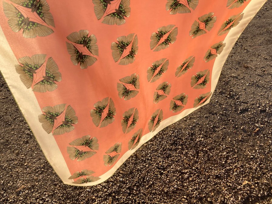 The Soulmate collection tells a story of encounters and harmonies—of souls searching for one another and ultimately finding each other

#SoulmateCollection #EncountersAndHarmonies #SoulsAligned #FindYourSoulmate #MeantToBe InHarmony PoetryInSilk StoryInMotion montkiji soulmate LuxuryAccessories ScarfSeason  silkscarf silksquare frenchsilk frenchluxury silkstyle parisianstyle frencheleganve luxuryaccessories styleinsilk woveninfrance frenchcraftsmanship artofsilk slowluxury freomfrancewithlove  madeinfrance🇫🇷