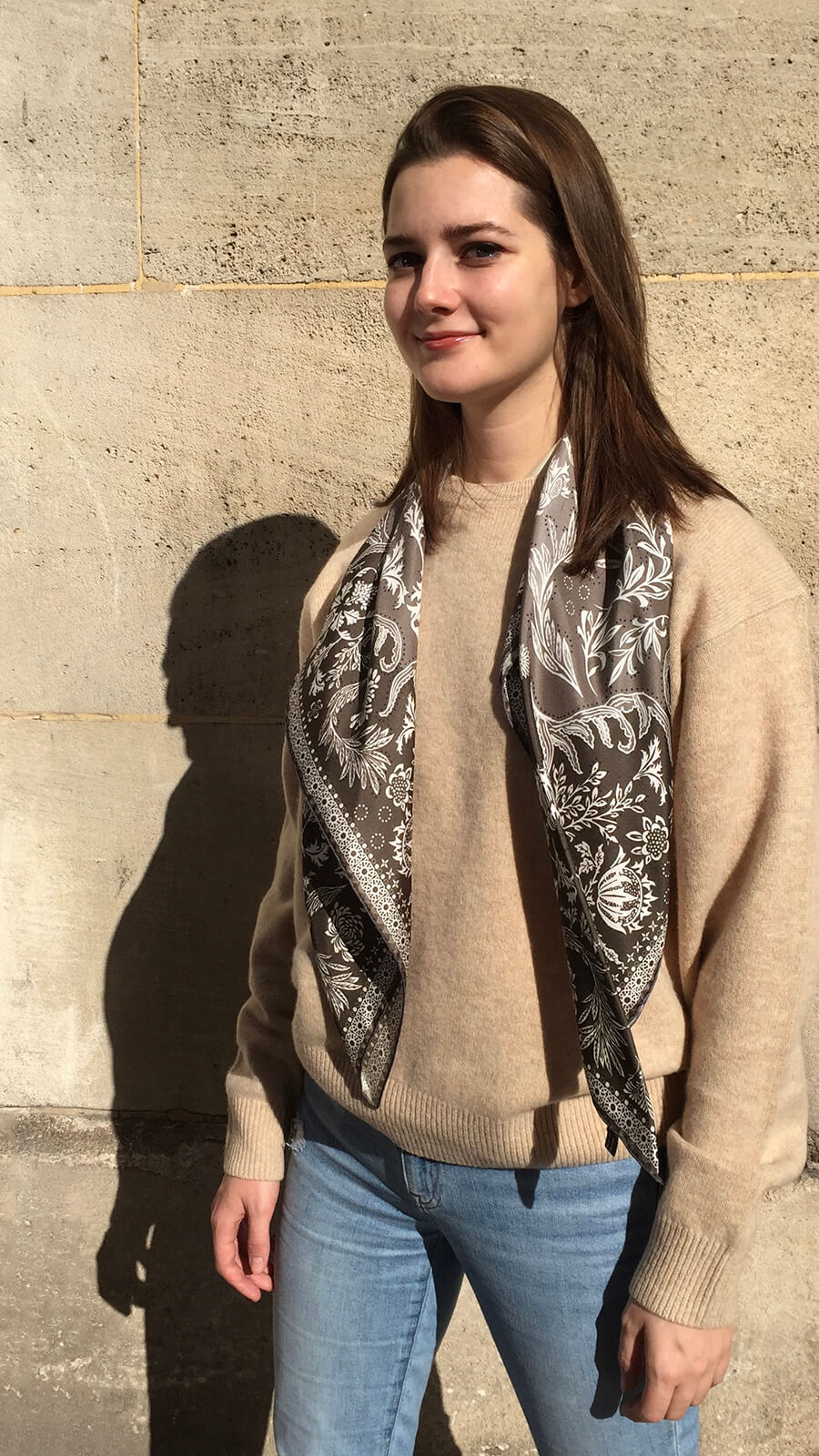 chenonceau-silvergravier-silkscarf