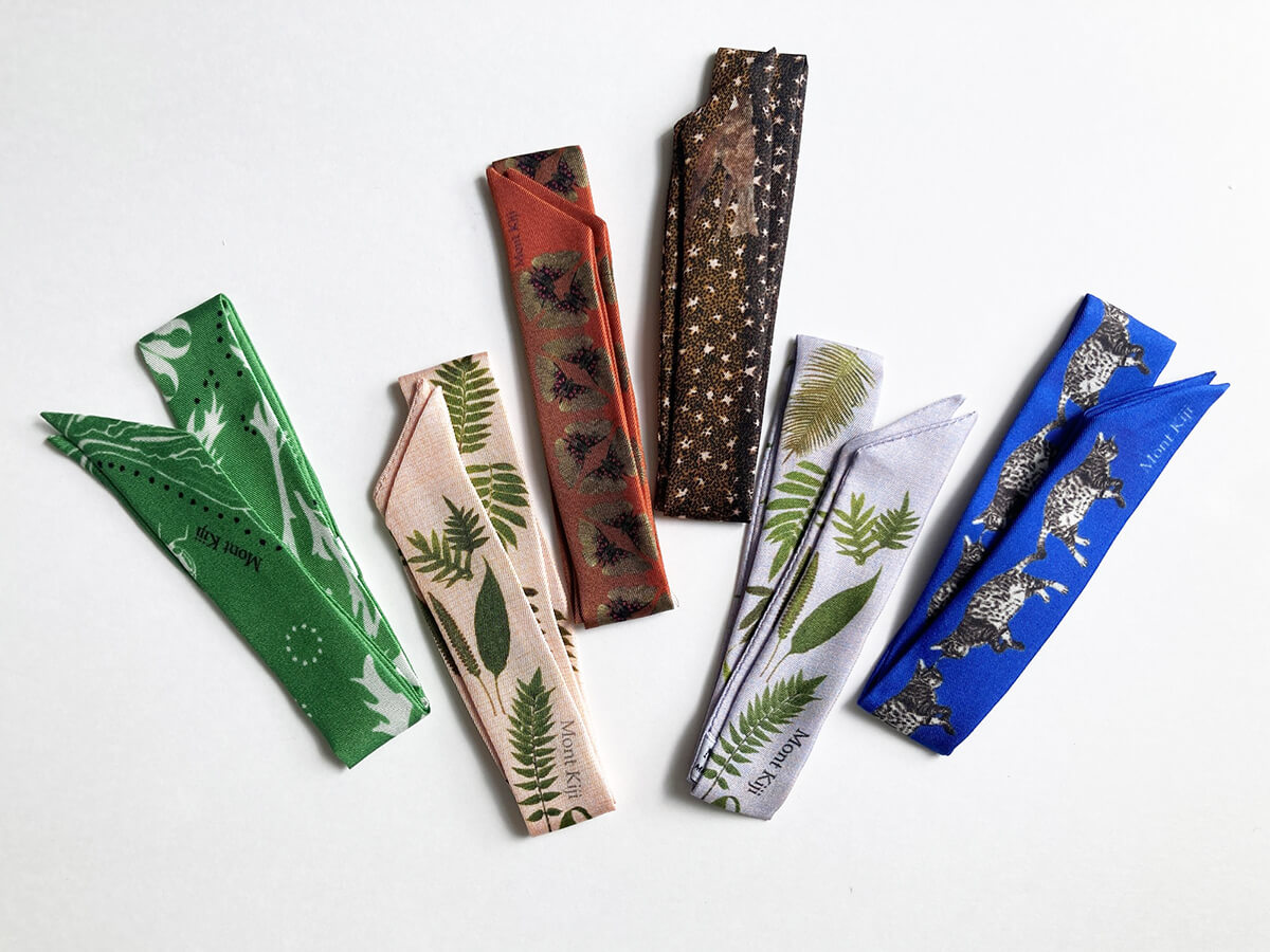 six colourful wristband for Christmas